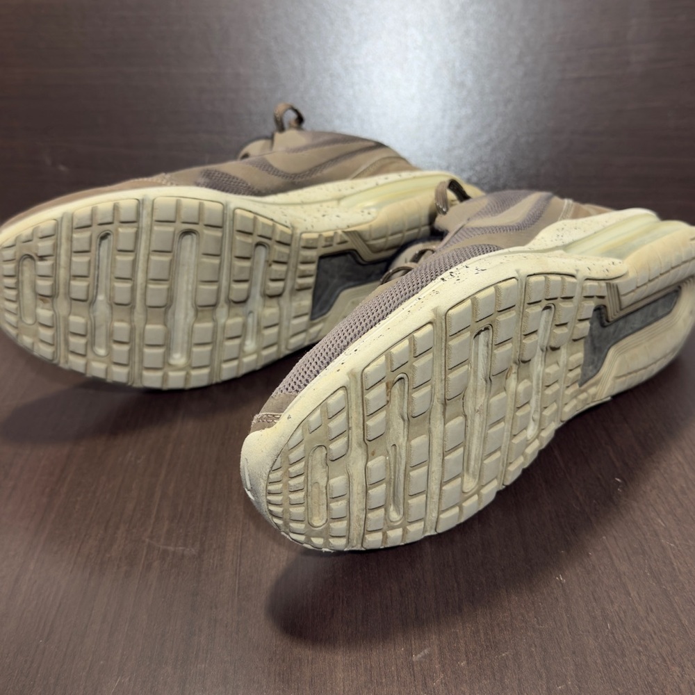 Nike Air Max Fury R Athletic Shoes - image 4